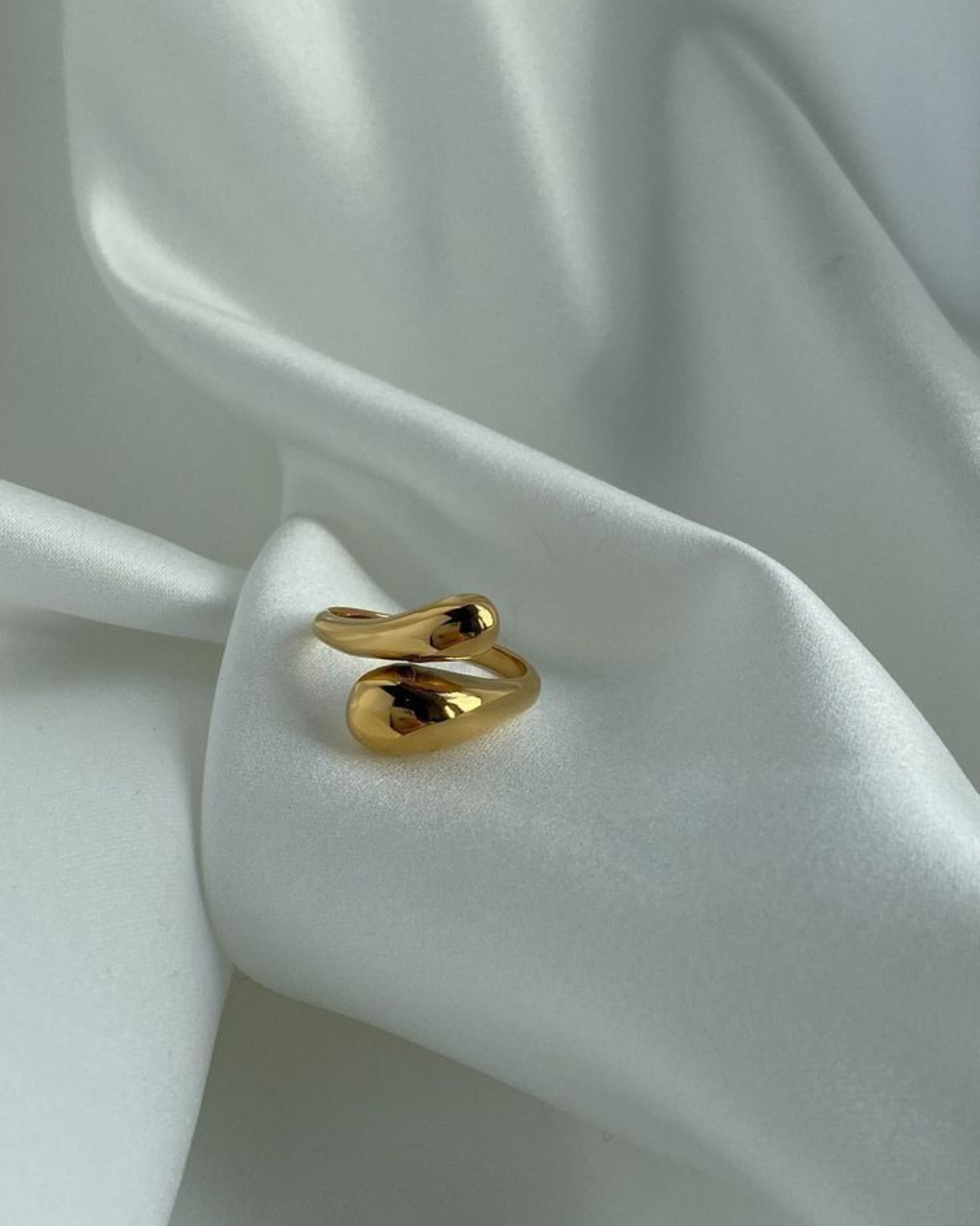 Divinera AuraShield Ring
